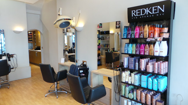Head South Hair & Beauty Salon - London