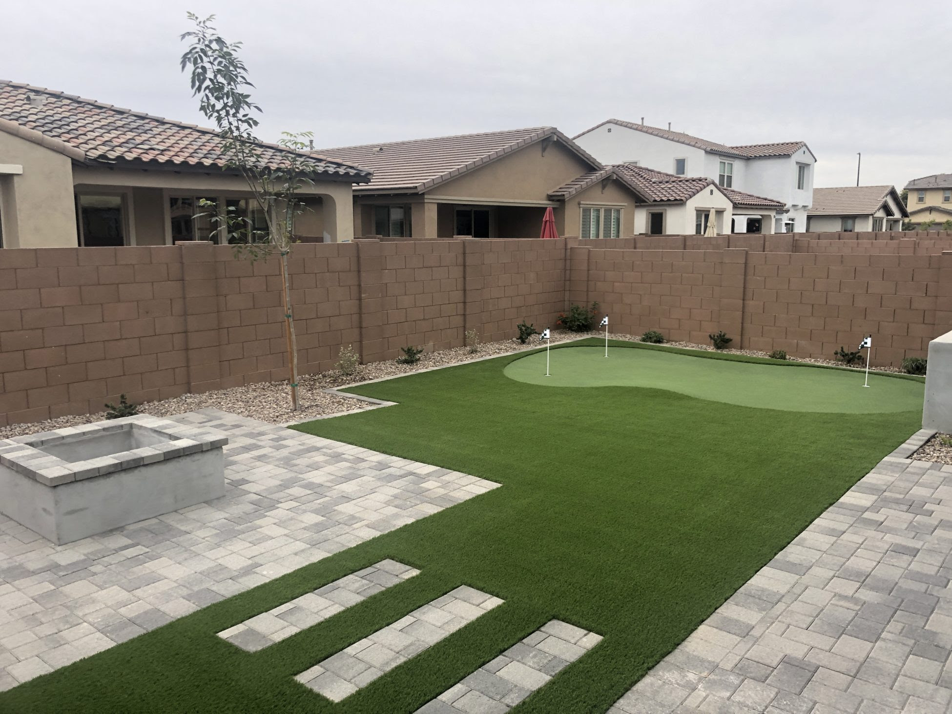 Check It Out Outdoor Putting Green In Arizona Backyard Landscape