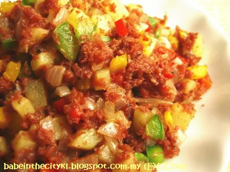 corned beef with dice capsicum n onions