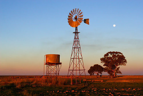 Narrandera, New South Wales, Australia, Newell Highway, windmill IMG_4140_Windmill_Narrandera