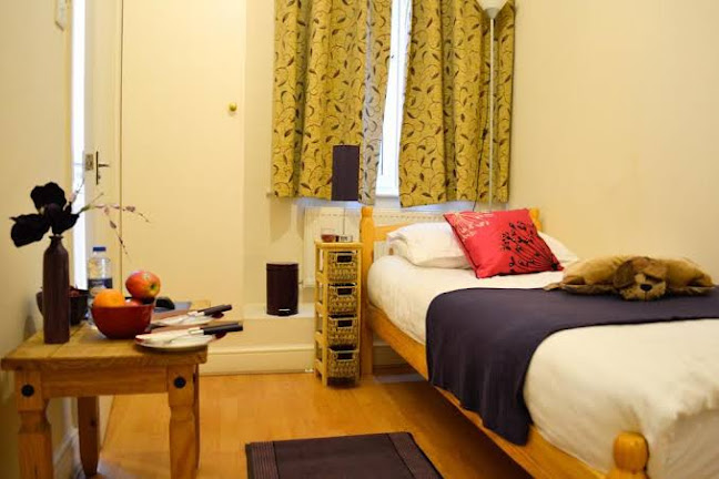 thebridgehotel.net