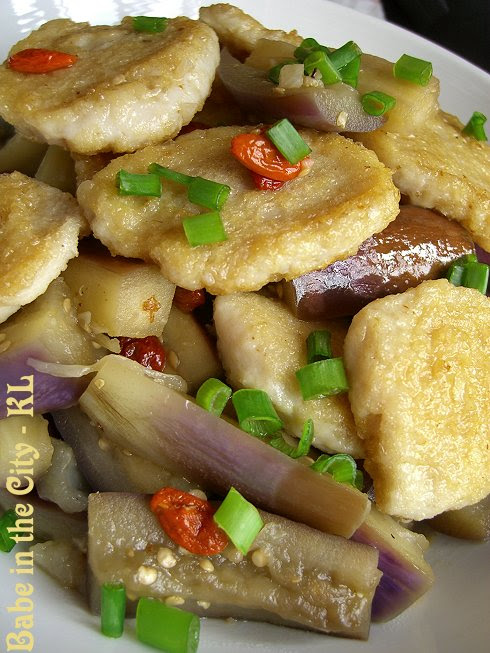 Stir-fried Eggplants with Minced Fish