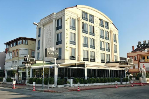 Niss Hotel Business