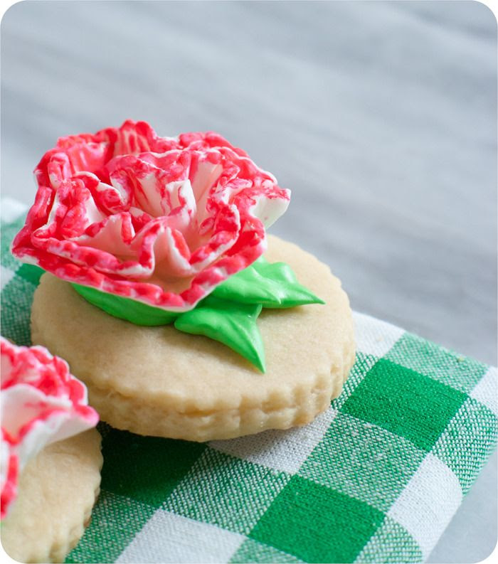 how to make carnation cookies from bakeat350.blogspot.com