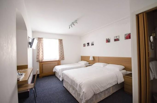 Comments and reviews of Adria Hotel