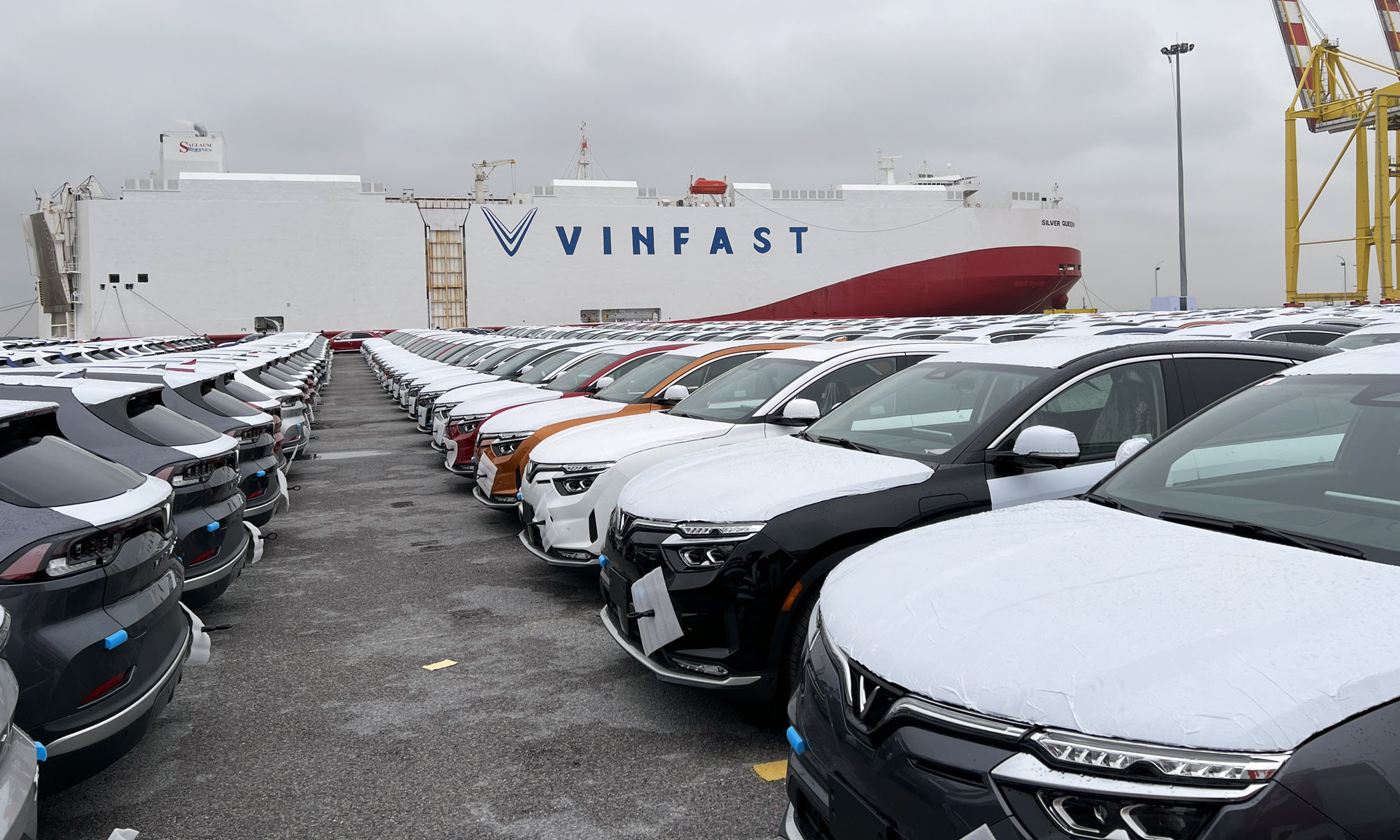 VinFast xuất khẩu 999 ôtô điện đầu tiên đi Mỹ