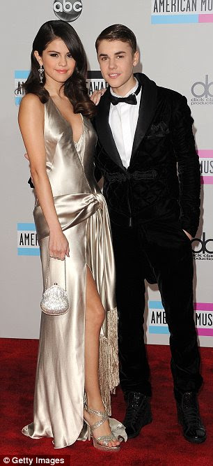 http://i.dailymail.co.uk/i/pix/2011/11/21/article-0-0EE14A9500000578-159_306x667.jpg