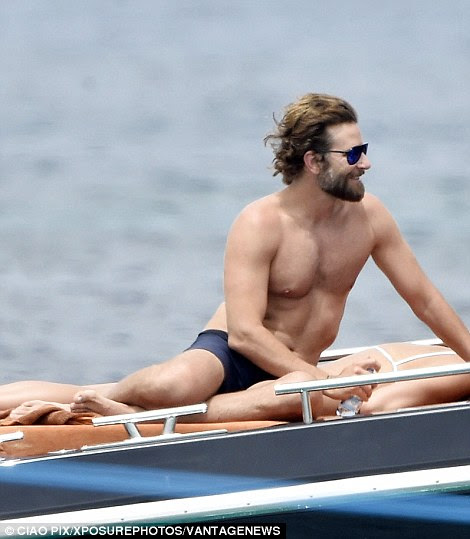 Irina é apenas o último de uma longa lista de beldades famosas Bradley já namorou após o fim de seu casamento quatro meses para Jennifer Esposito, que terminou em 2007