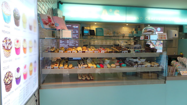 Comments and reviews of Lola's Cupcakes Mayfair