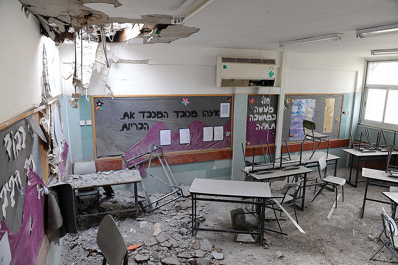 Bestand:Beersheva kindergarten after rocket attack from Gaza 2.jpg