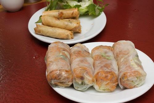 rice paper rolls and spring rolls