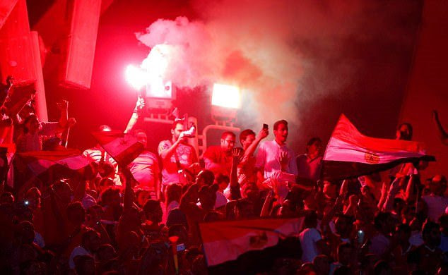 Salah ghi bàn phút 95, Ai Cập lần đầu giành vé dự World Cup sau 28 năm - Bóng Đá