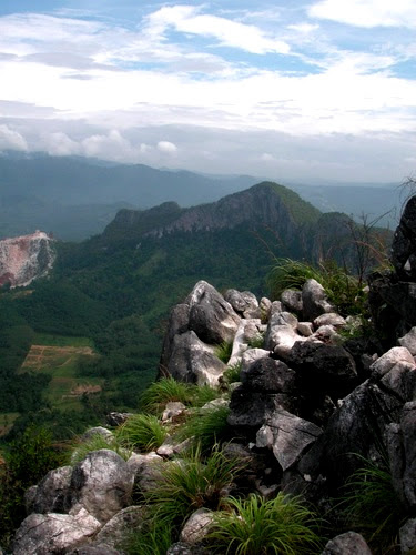 MALAYSIA NO 1 TRAVEL GUIDE Johor Gunung Pulai MALAYSIA NO 1 TRAVEL GUIDE Johor Gunung Pulai