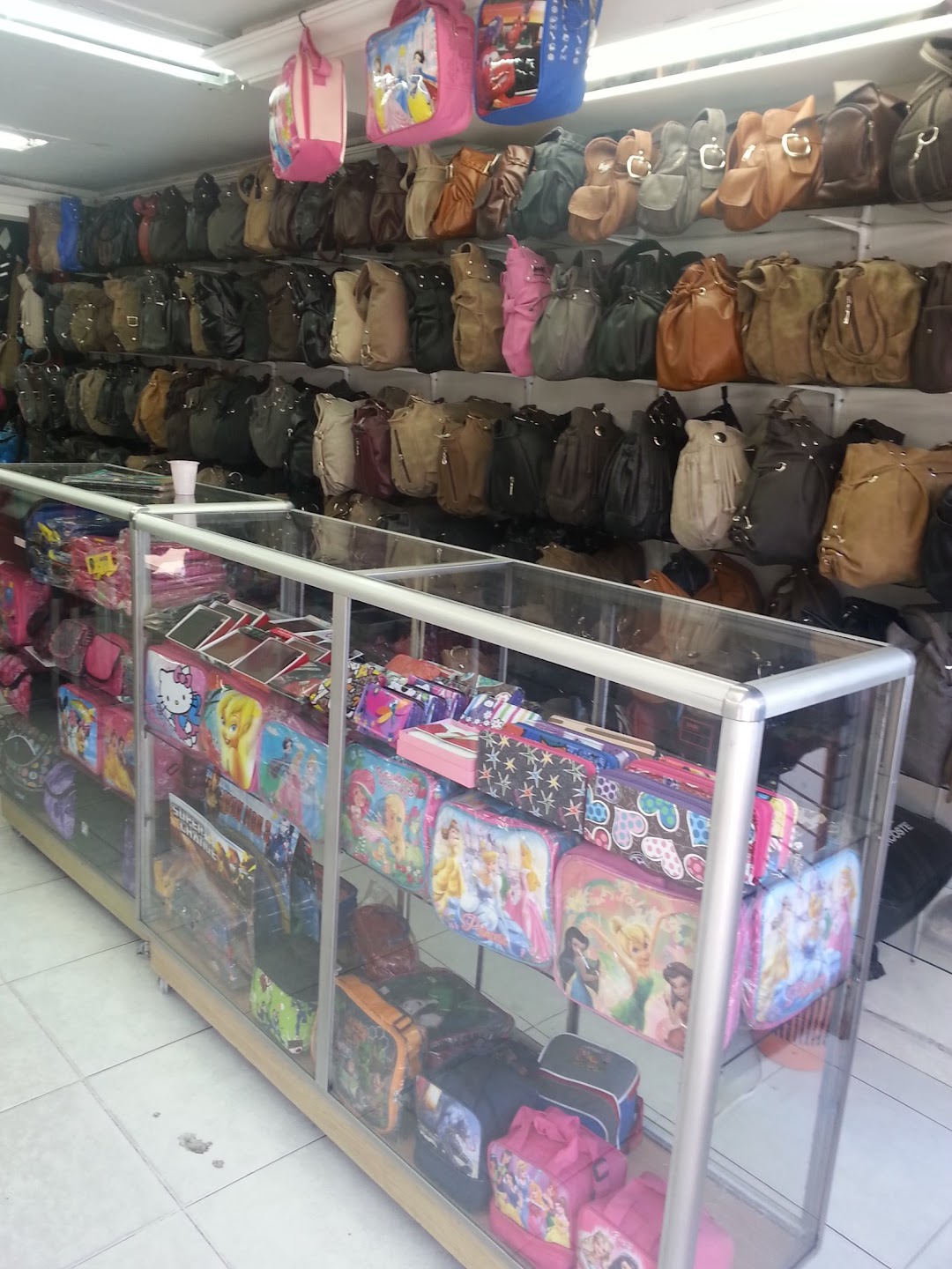 modas y bolsos