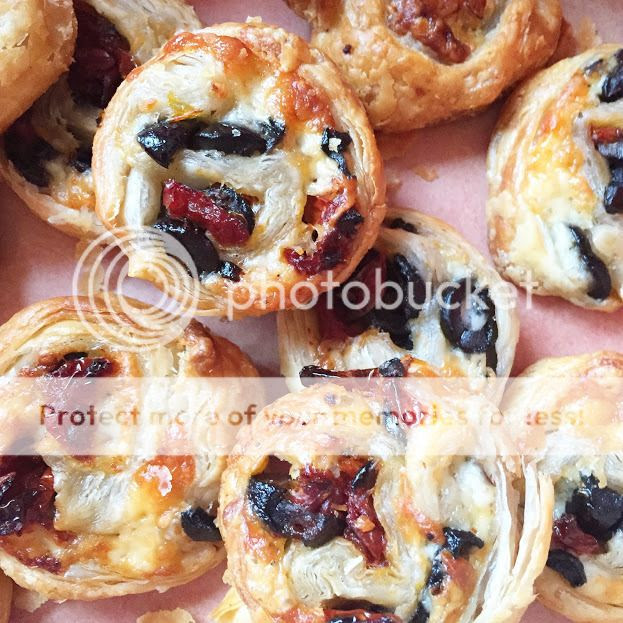 Red-Hot Tapenade Manchego Whirls