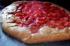 strawberry & rhubarb cheesecake tart 5