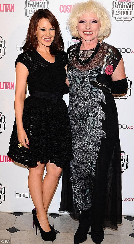 http://i.dailymail.co.uk/i/pix/2011/11/04/article-0-0EA8982800000578-240_468x853.jpg