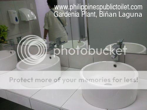  photo philippines-public-toilet-gardenia-laguna-02.jpg