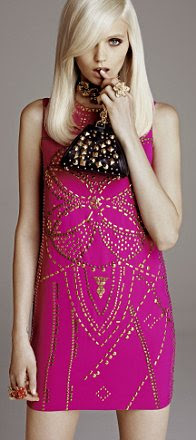 http://i.dailymail.co.uk/i/pix/2011/10/20/article-2051319-0E74829B00000578-268_196x440.jpg