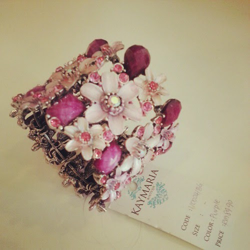 Cantek tak @pipicomel ? Kak Kay Maria kasi hadiah.