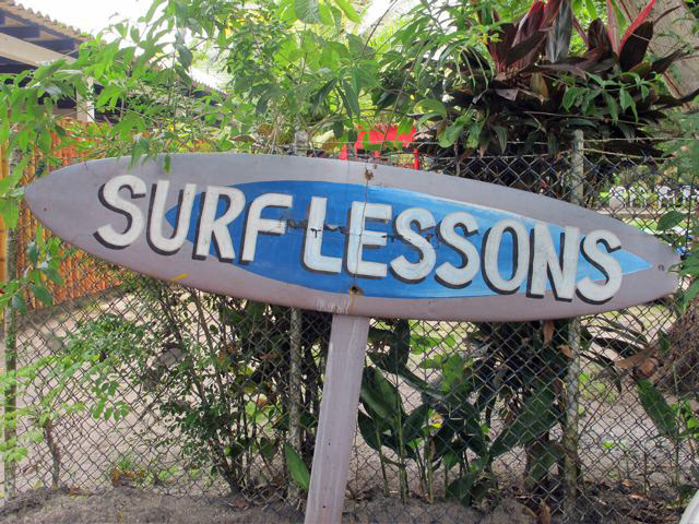 Surf lessons in El Palmar, Panamá