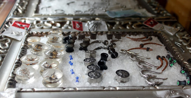 A.S.K Tattoo & Piercing London - Tatoo shop