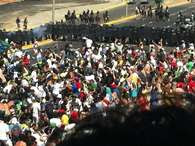 Multidão cercou acessos ao Estádio Castelão em manifestação antes do duelo da última quarta 
      Foto: Fábio de Mello Castanho / Terra