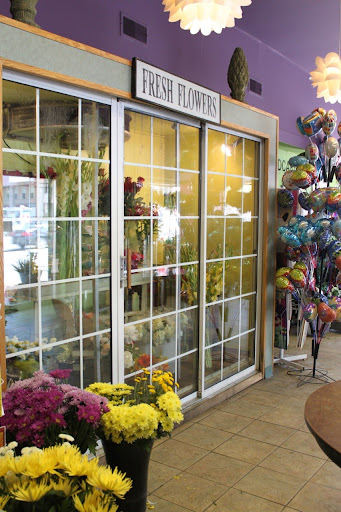 Lee's Flower And Card Shop Inc
