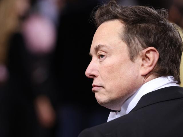 Elon Musk fired dozens more Twitter staff the night before Thanksgiving — days after saying he was done with layoffs