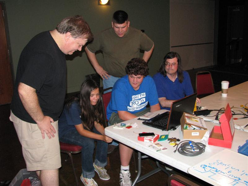 http://www.fincher.org/images/2011-08-22-2130-Arduino1.jpg http://www.fincher.org/images/2011-08-22-2130-Arduino1.jpg