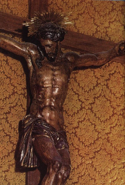 This crucifix detached it's arm and comforted St.Camillus de Lellis 