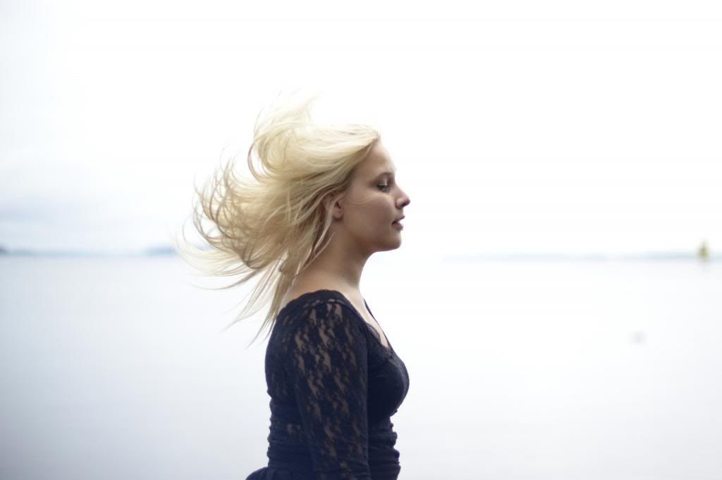 photo flyinghair2_zps45cd53e4.jpg
