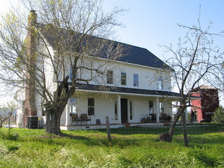 Folk Victorian farmhouse traditional exterior