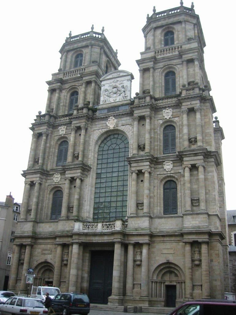 cathdralestpierre.jpg