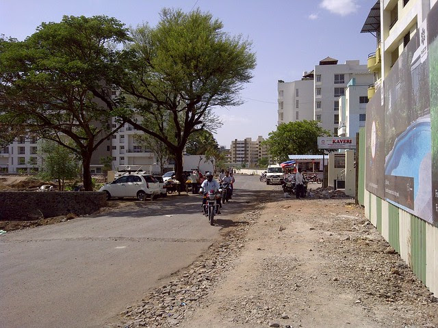 To Amanora from Vascon Ela - 2 BHK 2.5 BHK Flats opposite Suzlon One Earth at Sade-Satara-Nali (Sade-Satra-Nali) Gram Panchayat, Hadapsar, Pune 411028