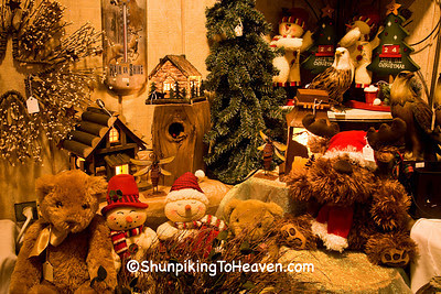 Christmas Shop at Summers Christmas Tree Farm