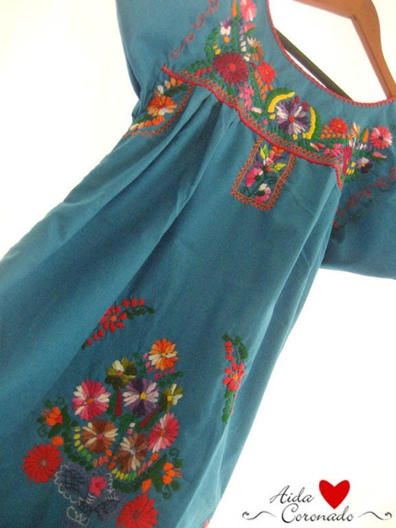 Mexican Vintage embroidered tunic dress Blue Vibes size M or L