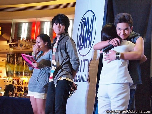 Impromptu coverage - Boys Overload mall event in SM City Manila