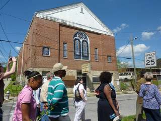P1060117-2012-03-25-English-Avenue-Historic-Westside-Phoenix-Flies-APC-old-Lindsay-Street-Baptist-Church-full