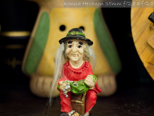 Konica Hexanon 35mm f/2.8 a f/2.8