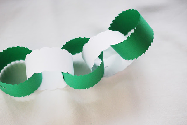 Paper Chains with Fun Scissors