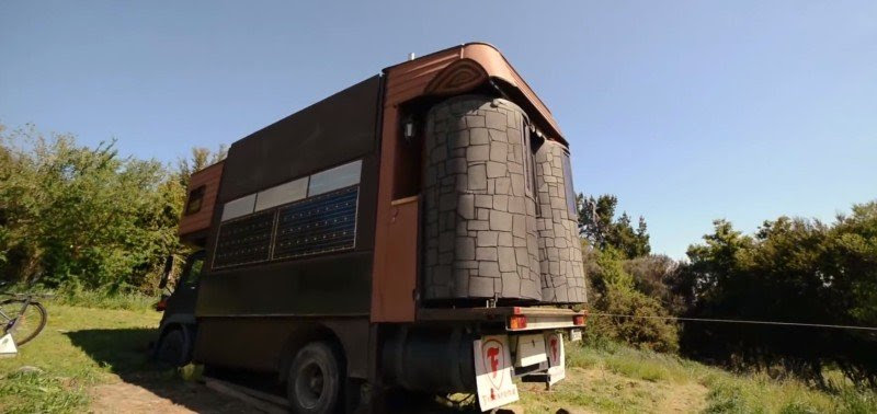 дом из грузовика