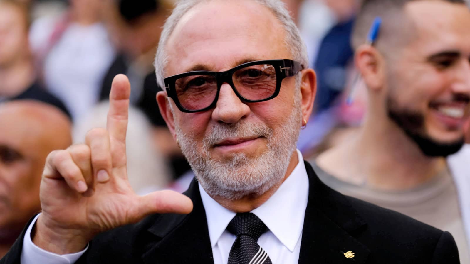 With representation lacking in media, Emilio Estefan urges Latinos to embrace their identities