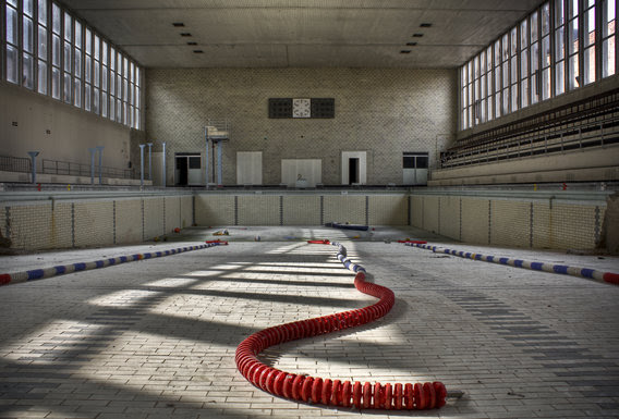 Abandoned_pool