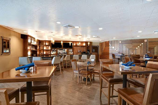 Hotel «DoubleTree by Hilton Phoenix Tempe», reviews and photos, 2100 S Priest Dr, Tempe, AZ 85282, USA