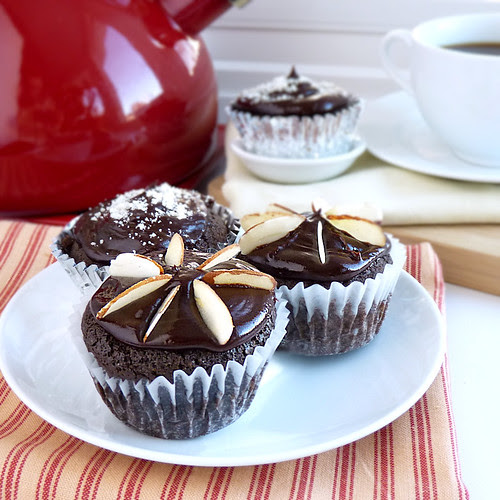 Chocolate-Almond Cupcakes