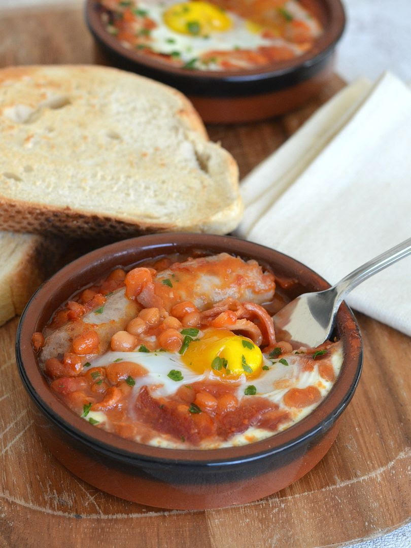 Baked Eggs & Beans - a one dish breakfast