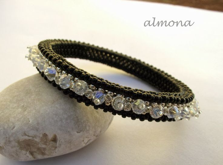 http://www.pinterest.com/pin/58828338856774148/ almona: CRAW karperec / CRAW Bangle