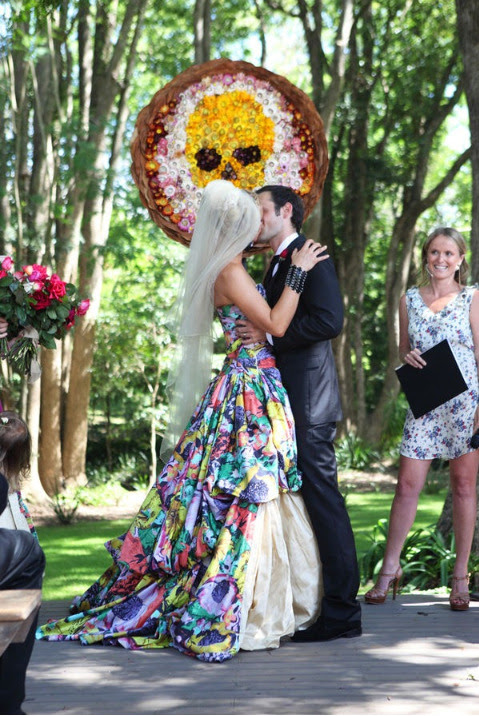 This wedding dress. Stylish, avant-garde and perfectly exquisite.