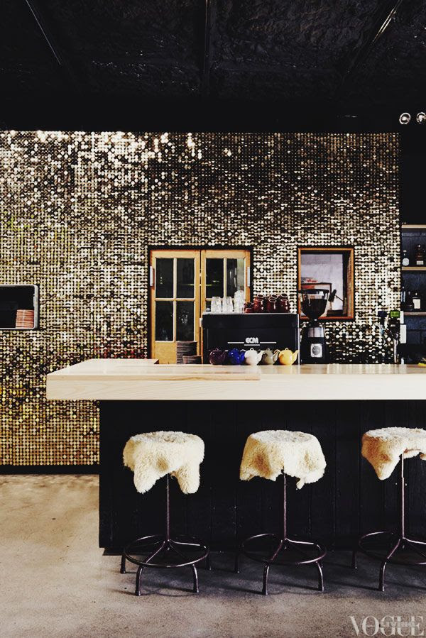 {décor inspiration | pale roses & glittery walls in vogue living australia}